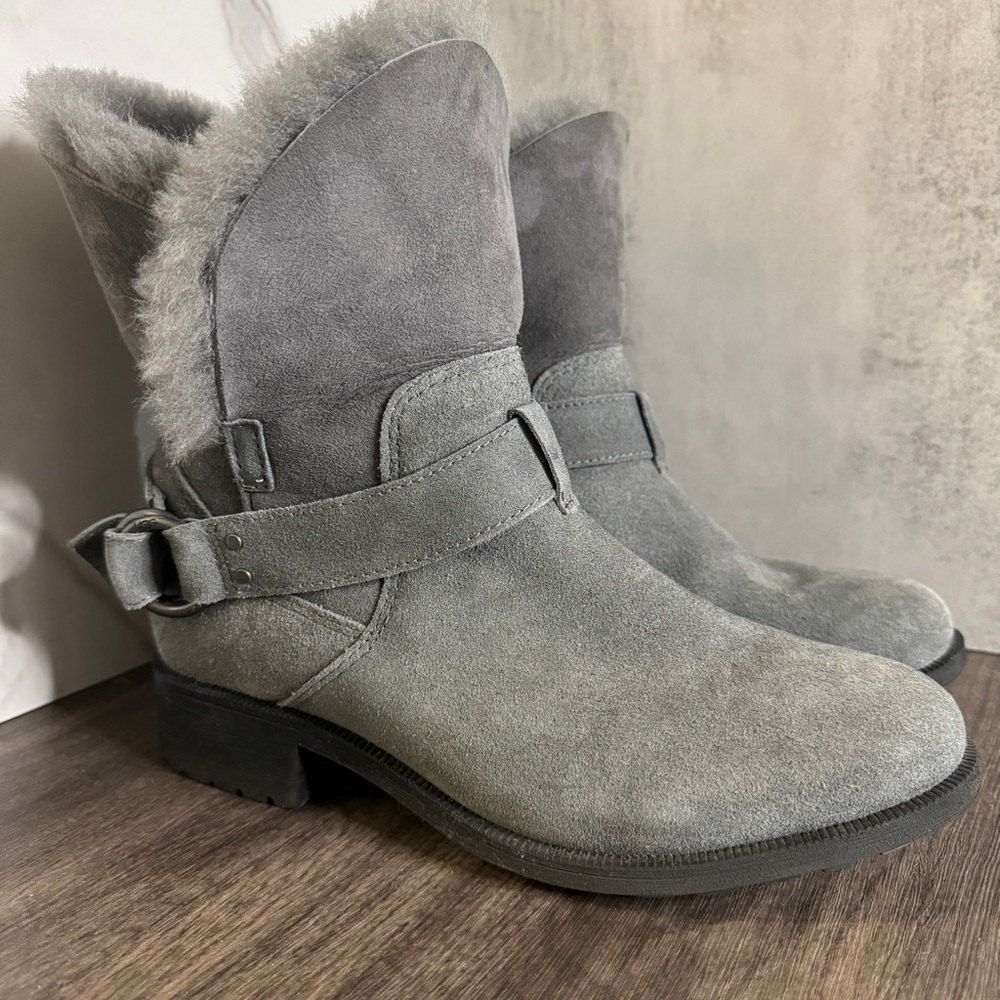 Ugg Boots Bodie Grey Size 9